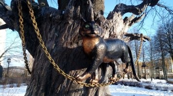 Надо было начинать с кота. Русалка в нижнем белье это как скульптуры Аполлона в плавках - редкая разновидность ханжества.