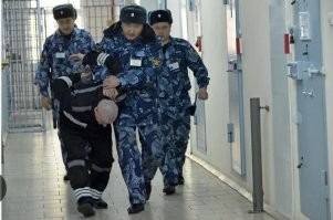 Пусть бы отсюда попробовали сбежать!