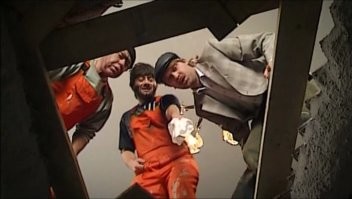 Рабочие в центре Москвы переусердствовали с ремонтом и обрушили потолок в ресторане