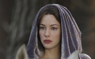 Это всё ерунда. Вот Лив Тайлер в 24 года сыграла 2778-летнюю Арвен Ундомиэль. Чувствуете каков размах?