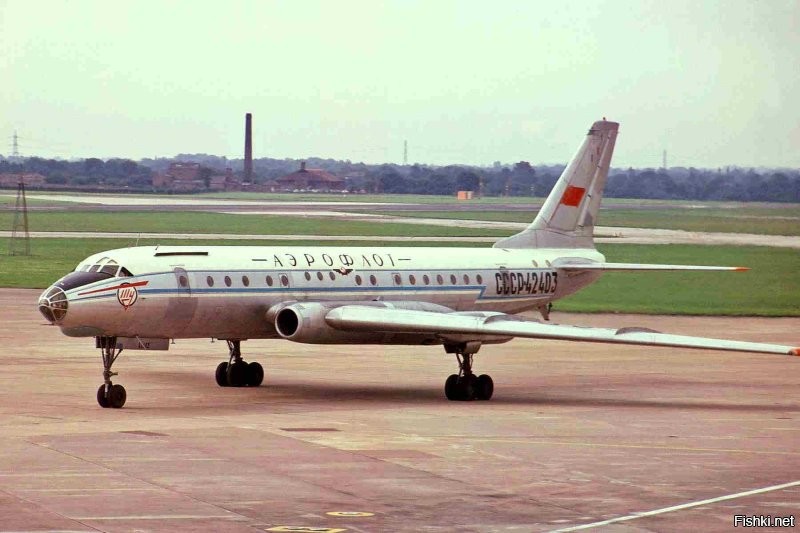 Ту-104 был первым.