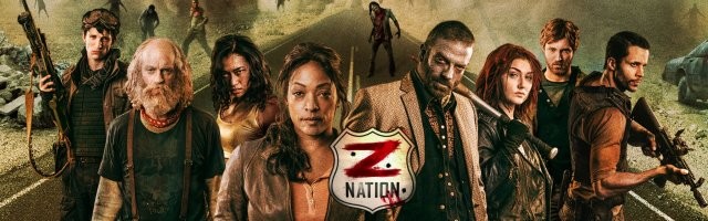 Видел один сериал про зомбаков. Которых от живых не отличить. Там тоже одна тетка сильно удивлялась, что в нее стреляют, попадают, а ей хоть бы хны.

Потом ей один мужик  объяснил, что она так-то померла еще в начале сезона, но просто не заметила этого и очнулась уже в другом статусе.