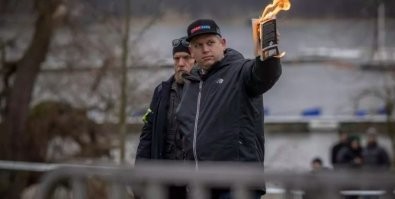 Таджикскому врачу надо в демократическую Швецию переселиться или Данию, например.