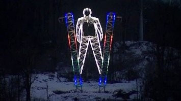 Такое и в России есть. Еще и светится по ночам. В Сочи.