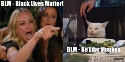 Подростки ограбили магазин после того, как продавец упал в обморок