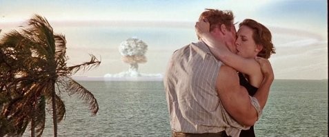 Огромный «ядерный гриб» в небе перепугал россиян