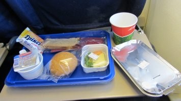 "Обед на рейсе..." каким-то не тем путем пошло развитие  сервиса...