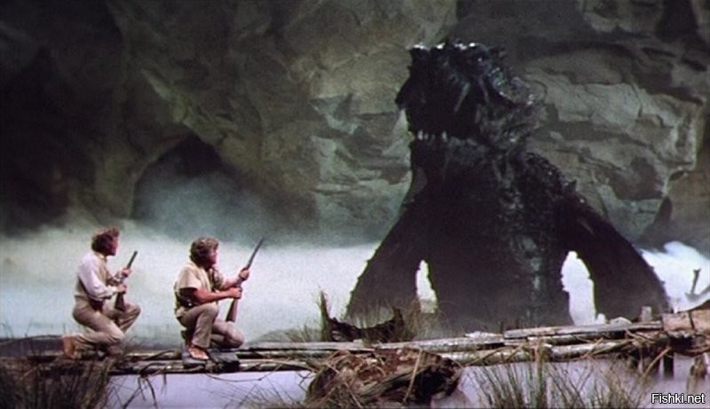 У моих родителей "хватило" ума меня, 4-летнего, сводить на "Вожди Атлантиды", (Warlords Of Atlantis, 1978) .
Несколько лет боялся именно этого чудовища, выскакивающего из болота :