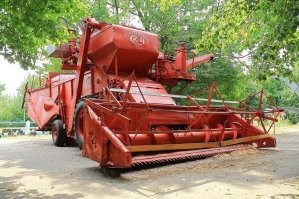 Надо ему попробовать с таким комбайном