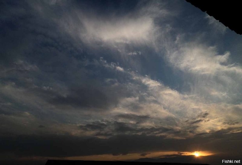 Цитата: "...использование настольных программ для редактирования изображений, таких как Photoshop, запрещено..."
Да тут любой дизайнер определит, что фото обработаны фильтрами самого iPhone.
Тогда где логика? Photoshop нельзя, а встроенные фильтры можно?
Для сравнения вот некоторые мои фото с простого фотика SAMSUNG DV150F БЕЗ ФИЛЬТРОВ и ОБРАБОТКИ! То, что они не обработаны, доказывает мусор на некоторых фотках, который попал на внутренние линзы (убрать не смог, пришлось покупать новый точно такой же фотик).