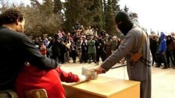 Карманница украла у пенсионерки кошелёк в храме Спаса на Крови в Санкт-Петербурге