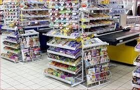 Ну, ващета - да. Маркетинговый ход - сладости располагаются возле кассы,где очередь,и надо стоять на месте. И располагают на уровне глаз ребенка,в пределах его досягаемости.