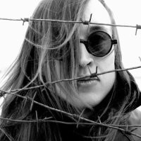 "У главного панка страны..." Ну ну. 
Вот главный панк нашей страны!!! Горшенев по сравнению с ним - мальчишка с грязной пиписькой.