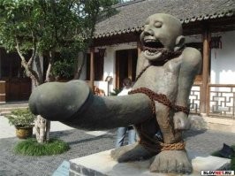 В соцсетях Находки разразился скандал вокруг "кудрявых чресел" на набережной