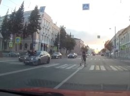 Кого, кого нет на пешеходном переходе?