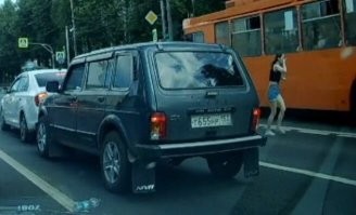У девушки аллергия на перец.