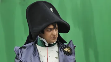 Главное - бумеранг всегда с собой!
Но Наполеону обидно!