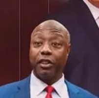 А это что за додик?)