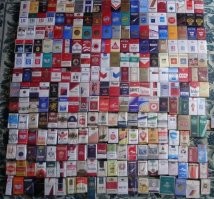 Вот сигареты тогда были действительно хорошие, настоящий табак, каждая марка имела свой вкус . Здесь тоже есть та, что нам нравилась, Бруклин, крепкий табак с хорошим вкусом.Пятая сверху справа.