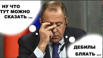 В Ленобласти состоялся массовый заплыв с участием резиновых кукол