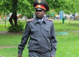 Фигачат по-русски только в путь дорогу. И работают нормально. Смотрел сюжет про пред колхоза, так местный народ на него не нарадуется. Нигер нигеру рознь.