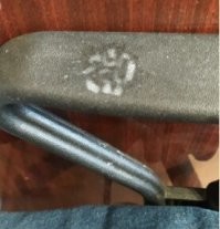 Я бы оставил. В ночь на 10 марта 2022 г. Котюн мой оставил этот последний след на кресле. (Пить ходил он уже наощупь(((