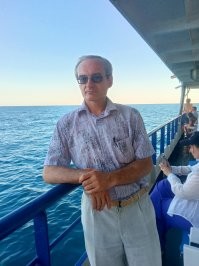 Люди с возрастом меняются и медийные личности зачастую меняются медленнее обычных людей.
2006, 2012, 2023