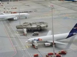 А зачем ему трап? У него же рампа =)))