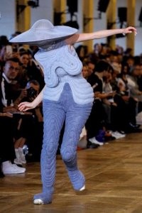 Жидкая грудь: парень в соцсети поделился историей и сорвал кучу хейта