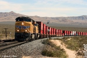 В России пока не возят контейнеры в 2 этажа и составов по 7 километров тоже нет!