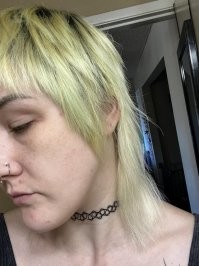 А чё не так то? По моему очень гармонирует с железками в носу.