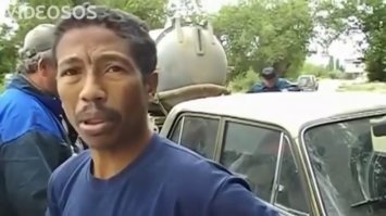 Женщина до чёртиков испугалась медведя у своей двери