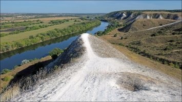 Красивых мест много - вот, например,  Воронежская и Челябинская области...