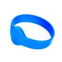 Если чипирование в тюрьмах я могу понять, то чипирование на заводе и в больнице меня категорически не устраивает. Для этого давно уже придуманы соответствующие карточки и браслеты.