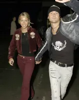 Пипец, какая только шелупонь не имела эту лошадь...