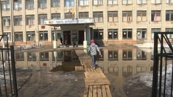 Для сравнения, в какую школу 1 сентября шёл Пушкин, и в какую ходил я.