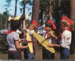 Если бы я так держал свою чемпионскую модель, мне бы тренер руки оторвал))