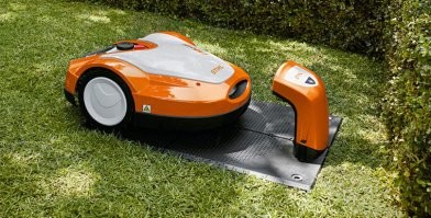 iMow® Robotic Mowers
Немцы давно тако сделали, только дорогая погремуха.