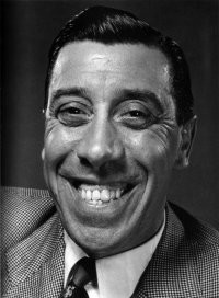 Всего один?  А как же фильмы с Марчелло Мастрояни, Софи Лорен, Челентано, Фернанделем в конце концов??