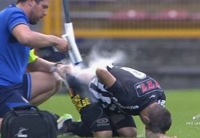 Мексиканского футболиста удалили с поля за попытку "изнасиловать" соперника пальцем