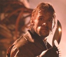 Посетители видеосалонов 90х наверняка вспомнят и такой ножик))