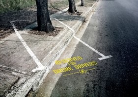 Мужчина развалил гараж соседа, пытаясь скрыться от ДПСников