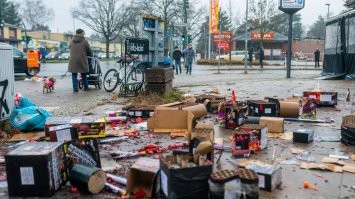 А я 30. И каждый год после Нового года и прочих массовых праздников. Да хоть после Oktoberfest в München'е  или Wurstmarkt в Bad Dürkheim.

Вот, после Silvester и после музыкального фестиваля в одном из городов: