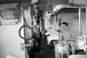 Флакончики не похожи на советские. Да и шорты с майкой тоже...