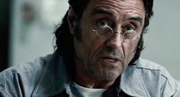 А я вот с его творчеством познакомился только в фильме "Смертельная гонка" в роли Тренера. С тех пор он один из моих любимых актеров, очень его харизма нравится.