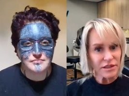 Т.е. ей свели и на шее тоже, пластику носа, губ и глаз провели и под конец ещё, зачем-то, волосы покрасили?
Как говорил Жириновский В.В. - Расходимся, нас на....ли!