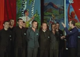 Сдаётся мне не все поняли прикол выбора этой песни. В группе "бом-бом" участвует тот, у кого оканчивается срок заключения.