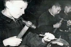 В левых руках? )))
А так? )