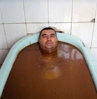 "на больничный"? Видать крупная у капитанамайора образовалась ДИАРЕЯ