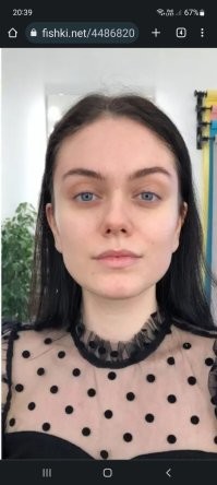 Двоих можно было и не окрашивать. Симпатичные девушки.